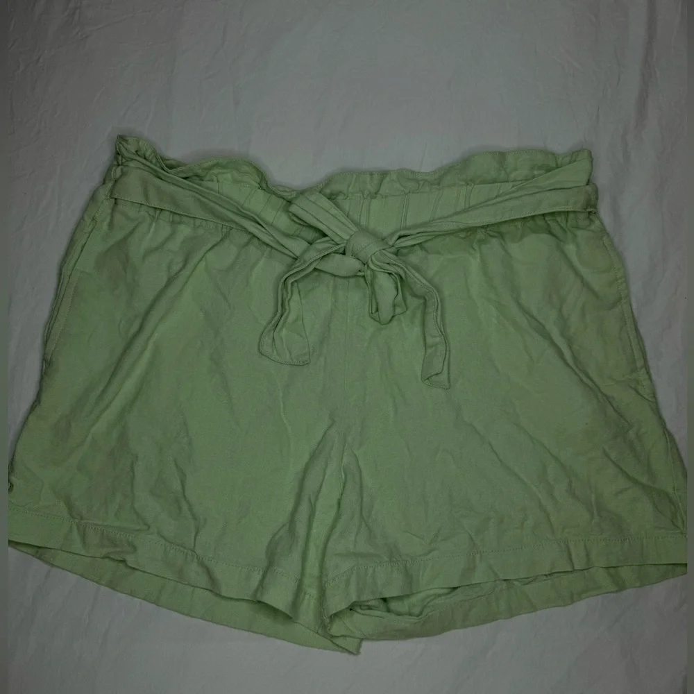April Kiss Linen Beach Shorts Lime Green with Waist Tie โข Size: Large - Picture 1 of 9